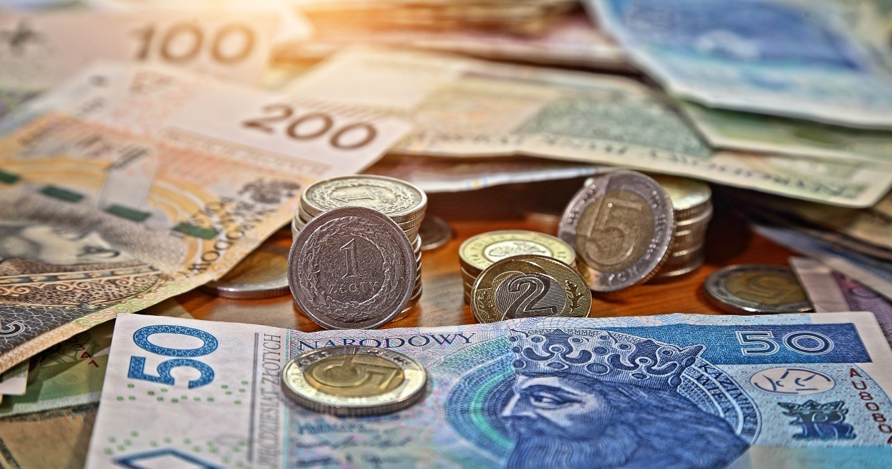 Spadek wartości dolara. Zaufanie do amerykańskiej waluty coraz mniejsze