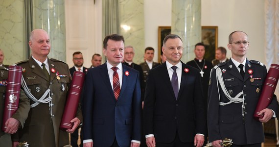 W święto Konstytucji 3 maja prezydent Andrzej Duda wręczył nominacje generalskie i admiralską ośmiu oficerom Wojska Polskiego. Na stopień generała broni został mianowany m.in. gen. Jarosław Gromadziński, a na generała brygady - płk Mirosław Bryś, szef CWCR.