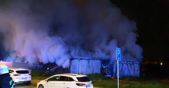 8 osób zginęło w nocy ze środy na czwartek w pożarze baraków budowlanych w Brnie w Czechach. Według wstępnych ustaleń ofiary to osoby bezdomne.