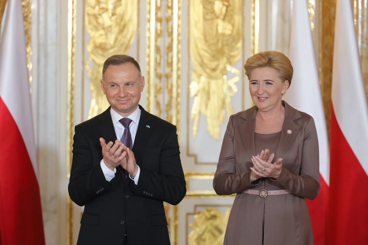 Oprócz udziału w uroczystościach koronacyjnych króla Karola III prezydent Andrzej Duda spotka się w Londynie z premierem Wielkiej Brytanii Rishim Sunakiem i premierem Kanady Justinem Trudeau - poinformował szef BPM Marcin Przydacz. Planowane są też kolejne spotkania - dodał.