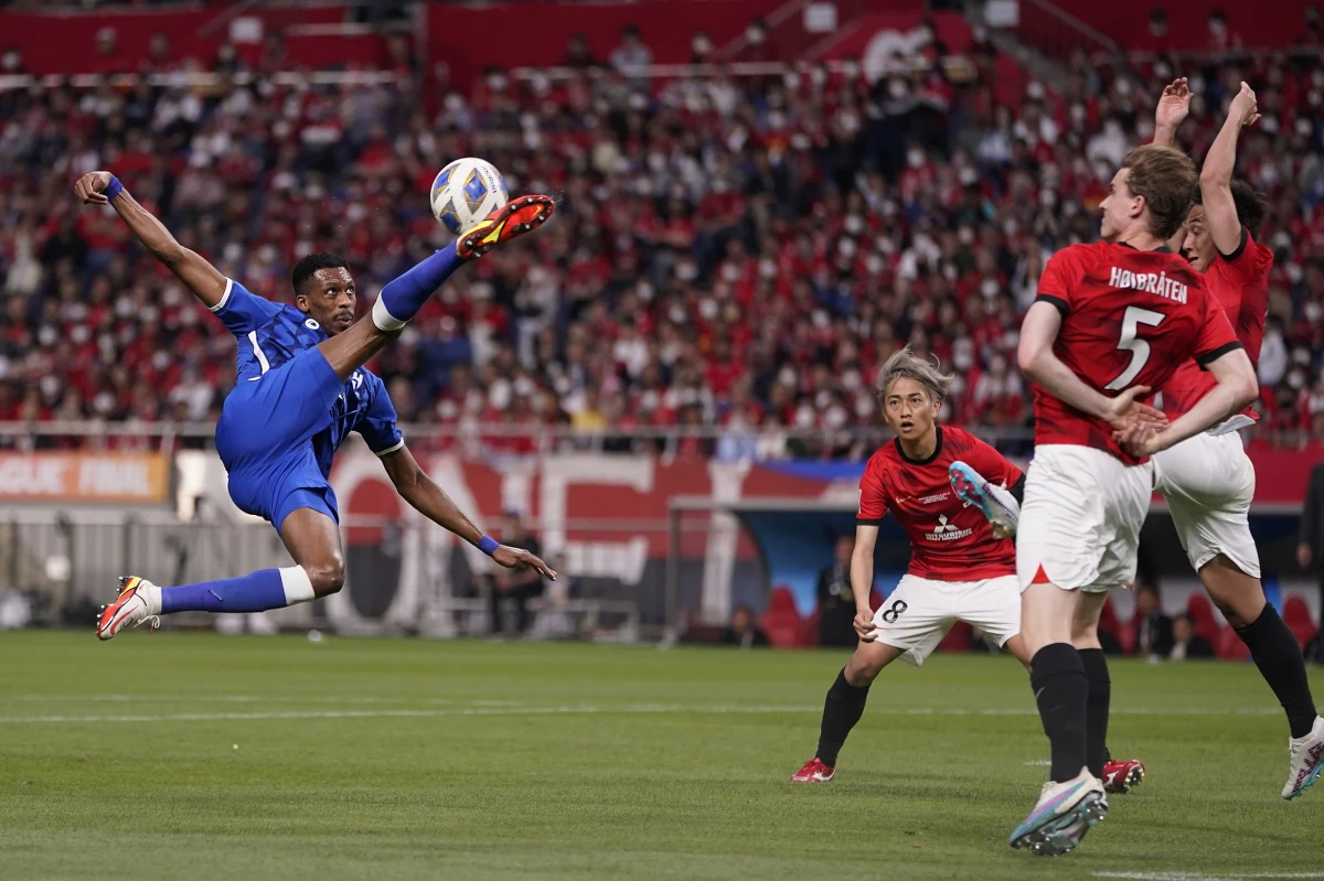 ​Piłkarze japońskiego Urawa Red Diamonds, których trenerem jest Maciej Skorża, wygrali Azjatycką Ligę Mistrzów. W drugim meczu finałowym pokonali 1:0 saudyjskie Al-Hilal Rijad po samobójczym golu Peruwiańczyka André Carrillo. W dwumeczu triumfowali 2:1.