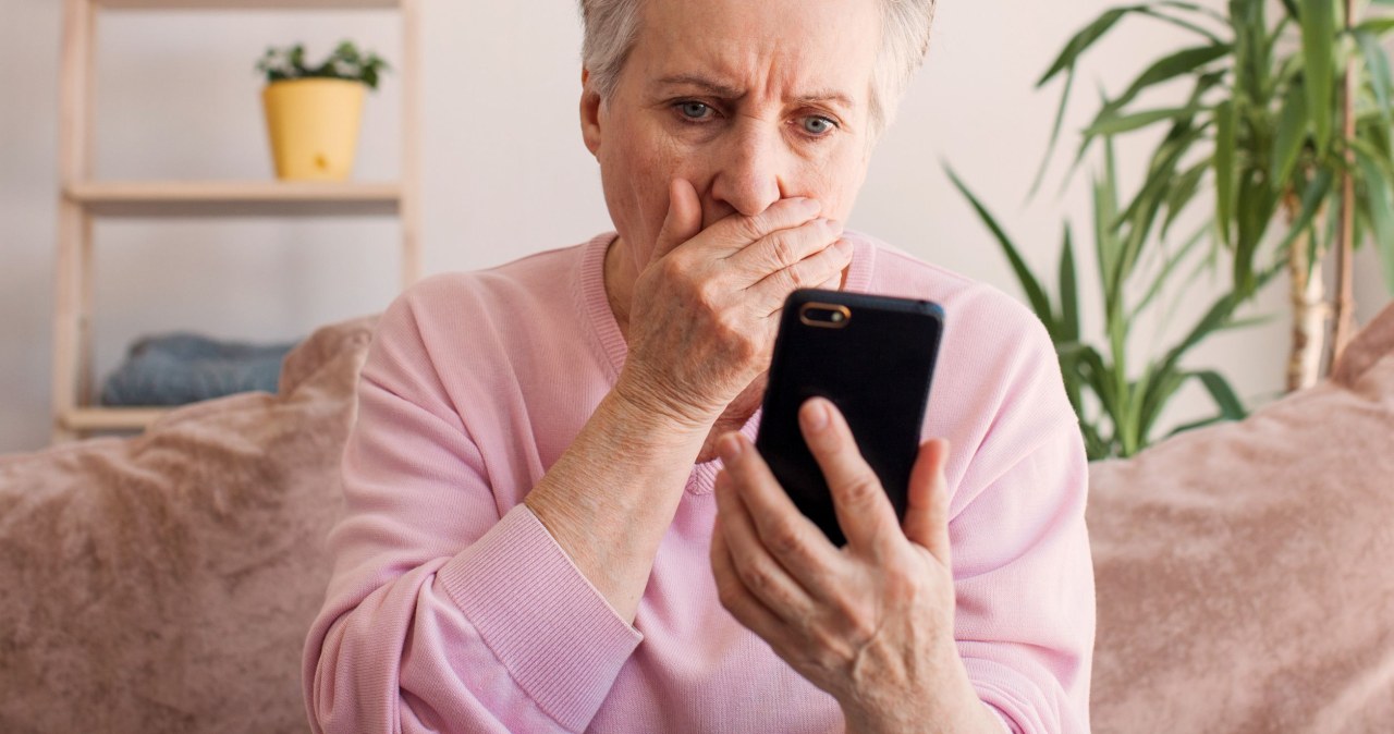 Zadzwonili do niej i dali jej minutę. Potem zabrali z konta 143 tys. zł