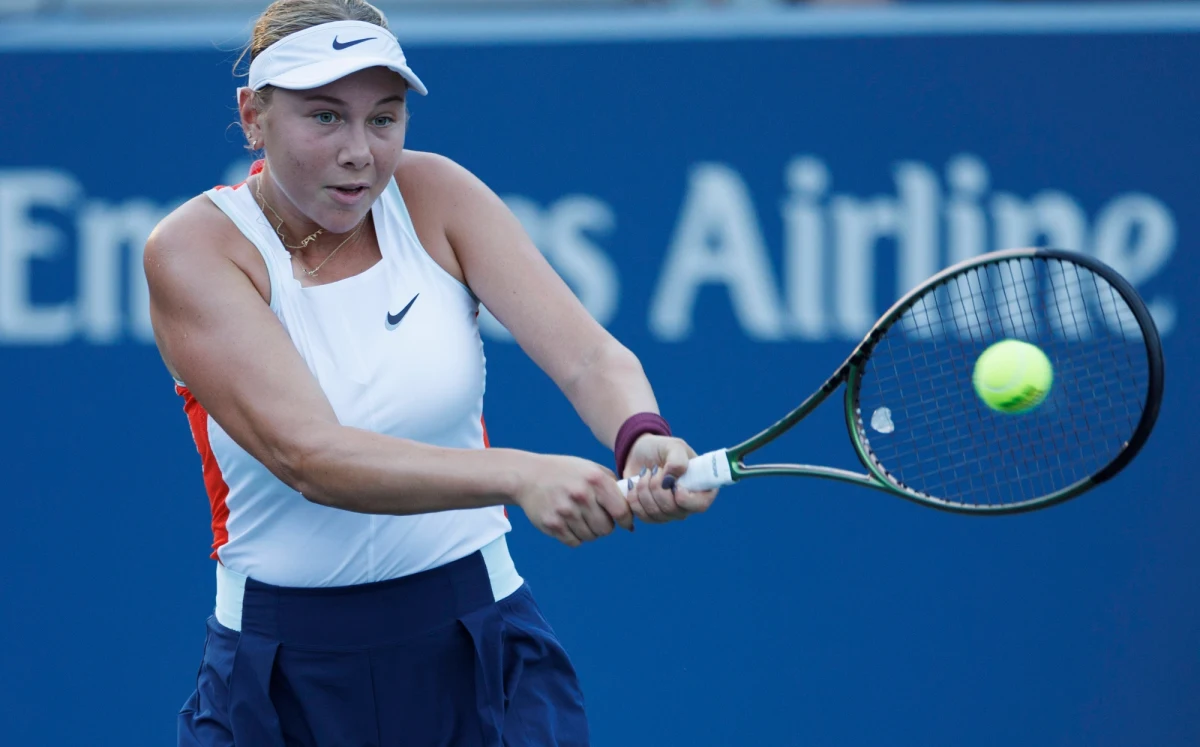 Amerykańska tenisistka Amanda Anisimova postanowiła zawiesić swoją karierę. Tę informację zawodniczka przekazała w swoich mediach społecznościowych. Anisimova wyjaśnia, że powodem zawieszenia kariery jest troska o swoje zdrowie psychiczne, bo jak sama przyznała - "Naprawdę mam problemy ze zdrowiem psychicznym. Czuję się wypalona, szczególnie od lata 2022 roku".