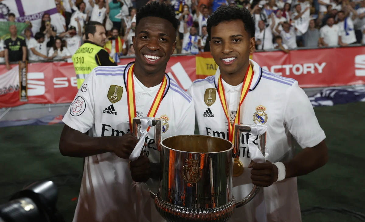 Real Madryt po raz 20. w historii triumfatorem Pucharu Króla! Podopieczni Carlo Ancelottiego w rozegranym w Sewilli finale pokonali CA Osasunę 2:1 po dwóch golach Brazylijczyka Rodrygo.