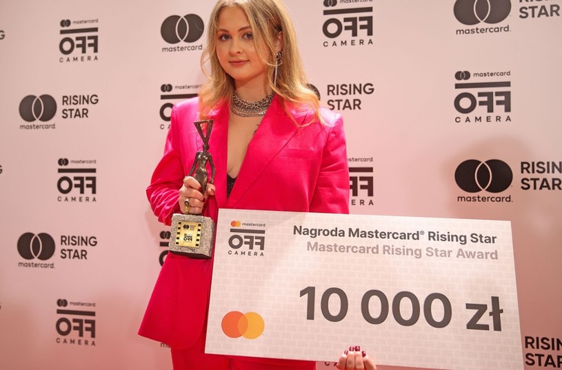 Córka Borysa Szyca, Sonia Szyc, otrzymała na festiwalu Mastercard OFF CAMERA nagrodę Mastercard Rising Star za najlepszy debiut aktorski w filmie pełnometrażowym. 19-latkę nagrodzono za rolę w filmie "Miało cię nie być" Jakuba Michalczuka. 