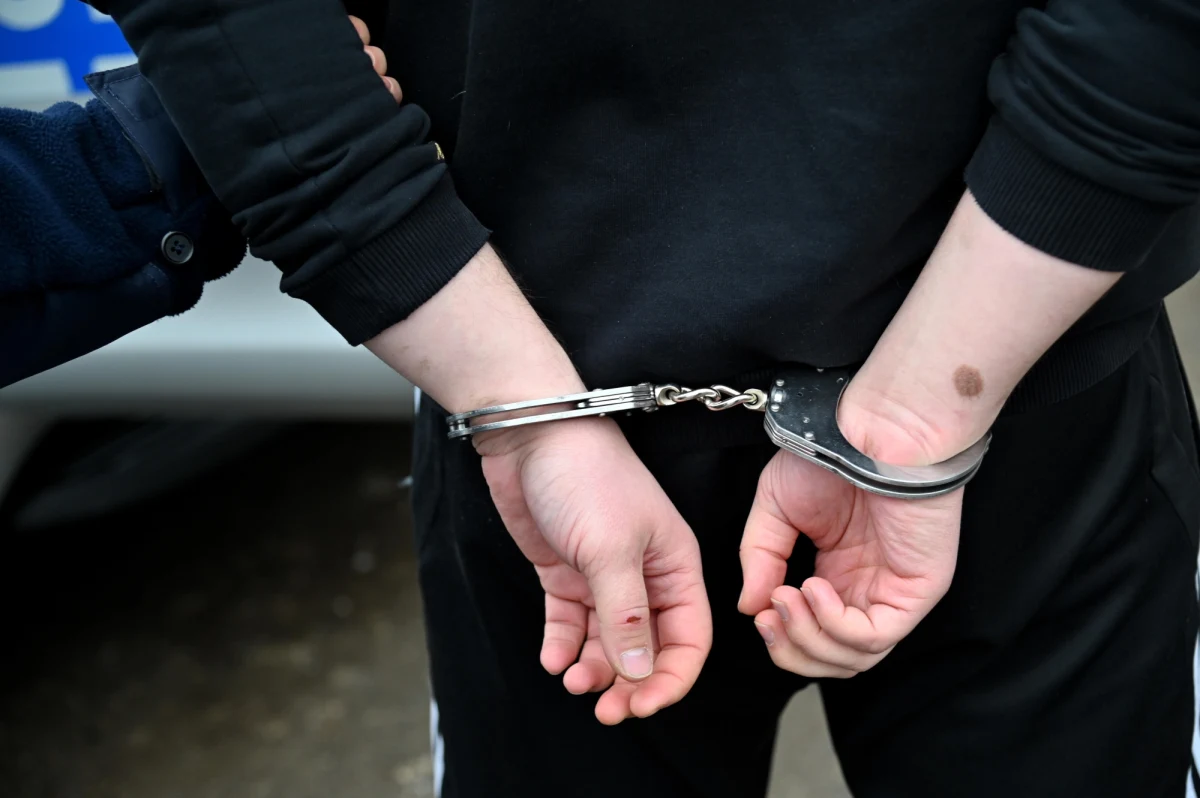 Prokurator zastosował dozór policyjny wobec 25-letniego mężczyzny z pow. sierpeckiego (woj. mazowieckie) podejrzanego o stosowanie przemocy wobec swoich rodziców oraz znęcanie się nad psem. Jak poinformowała rzeczniczka miejscowej policji asp. Katarzyna Krukowska - mężczyźnie grozi nawet 5 lat więzienia.