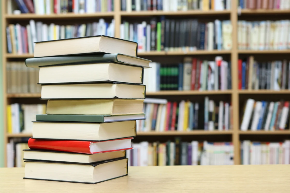 Dziś rozpoczyna się XX Ogólnopolski Tydzień Bibliotek. W tym roku wystartuje on pod hasłem "Moja, Twoja, Nasza - Biblioteka". Aż do niedzieli w całym kraju odbędą się wydarzenia związane z tym szczególnym świętem - między innymi specjalne wystawy, wykłady oraz atrakcje plenerowe.