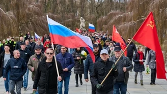 Moskwa miesza w Europie. Media o "agentach" i "demonstracjach"