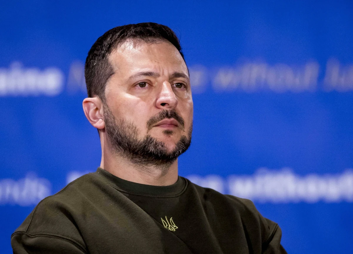 "Pamiętając o bohaterstwie milionów Ukraińców w czasie II wojny światowej ponownie walczymy dziś ze złem i znowu nie jesteśmy w tej walce osamotnieni" – oświadczył w 78. rocznicę zakończenia II wojny światowej w Europie, prezydent Ukrainy Wołodymyr Zełenski.