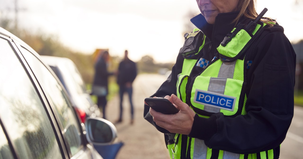 Francuzi walczą z piratami. Potężne mandaty i więzienie za przekroczenie prędkości