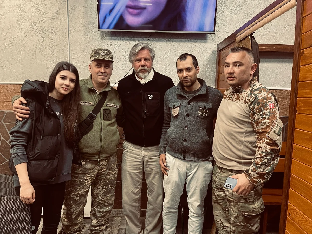 RMF FM oraz Instytut Bezpieczeństwa i Rozwoju Międzynarodowego ponownie we wspólnym działaniu! Jak być może pamiętacie - jesienią zbieraliśmy pieniądze w ramach akcji "Pomożemy Wam przetrwać tę zimę". Dzięki Wam ta zbiórka zakończyła się ogromnym sukcesem, a pomoc trafiła do kilku tysięcy potrzebujących. Poniekąd ta właśnie akcja zainspirowała do uruchomienia kolejnej zbiórki. Tym razem naszym wspólnym celem jest wsparcie dwóch brygad ukraińskiej obrony terytorialnej.