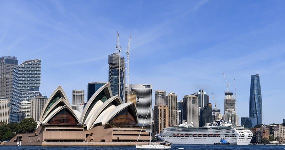 Premier australijskiego stanu Nowa Południowa Walia Chris Minns broni swojej decyzji, by nie podświetlać gmachu opery w Sydney z okazji sobotniej koronacji króla Karola III. Tłumaczy to wysokimi kosztami dla podatników.