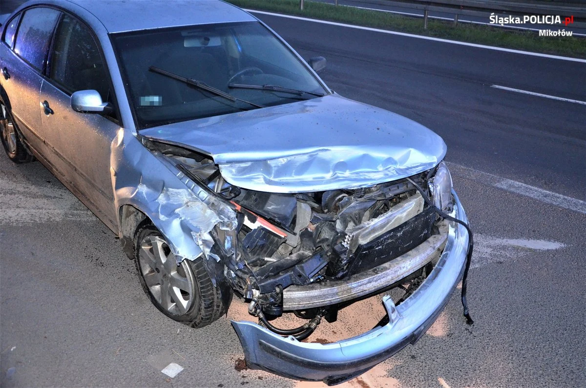 Ma już 5 sądowych zakazów dotyczących prowadzenia pojazdów. I kolejny raz stanie przed sądem, bo kierowała samochodem po wypiciu alkoholu. Mowa o 24-letniej mieszkance Mikołowa, która w nocy spowodowała kolizję. 