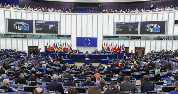 ​Parlament Europejski poparł we wtorek kompromisowe poprawki dotyczące rozporządzenia metanowego. Europosłanka Izabela Kloc (PiS) podkreśla, że to rozwiązanie korzystne dla polskich kopalń. Po raz pierwszy - od bardzo dawna - w tej najbardziej zradykalizowanej unijnej instytucji rozsądek zwyciężył nad ideologią - powiedziała PAP po głosowaniu.