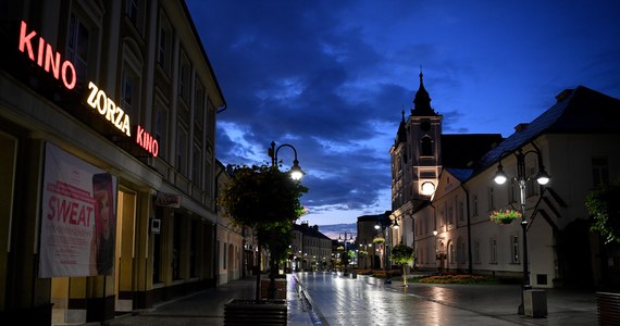 Budynek, w którym mieści się najstarsze rzeszowskie kino Zorza jest już własnością miasta. Po rocznych negocjacjach Rzeszów kupił od krakowskiej spółki Apollo kamienicę przy ulicy 3 Maja, płacąc za nią ponad 6 mln zł.