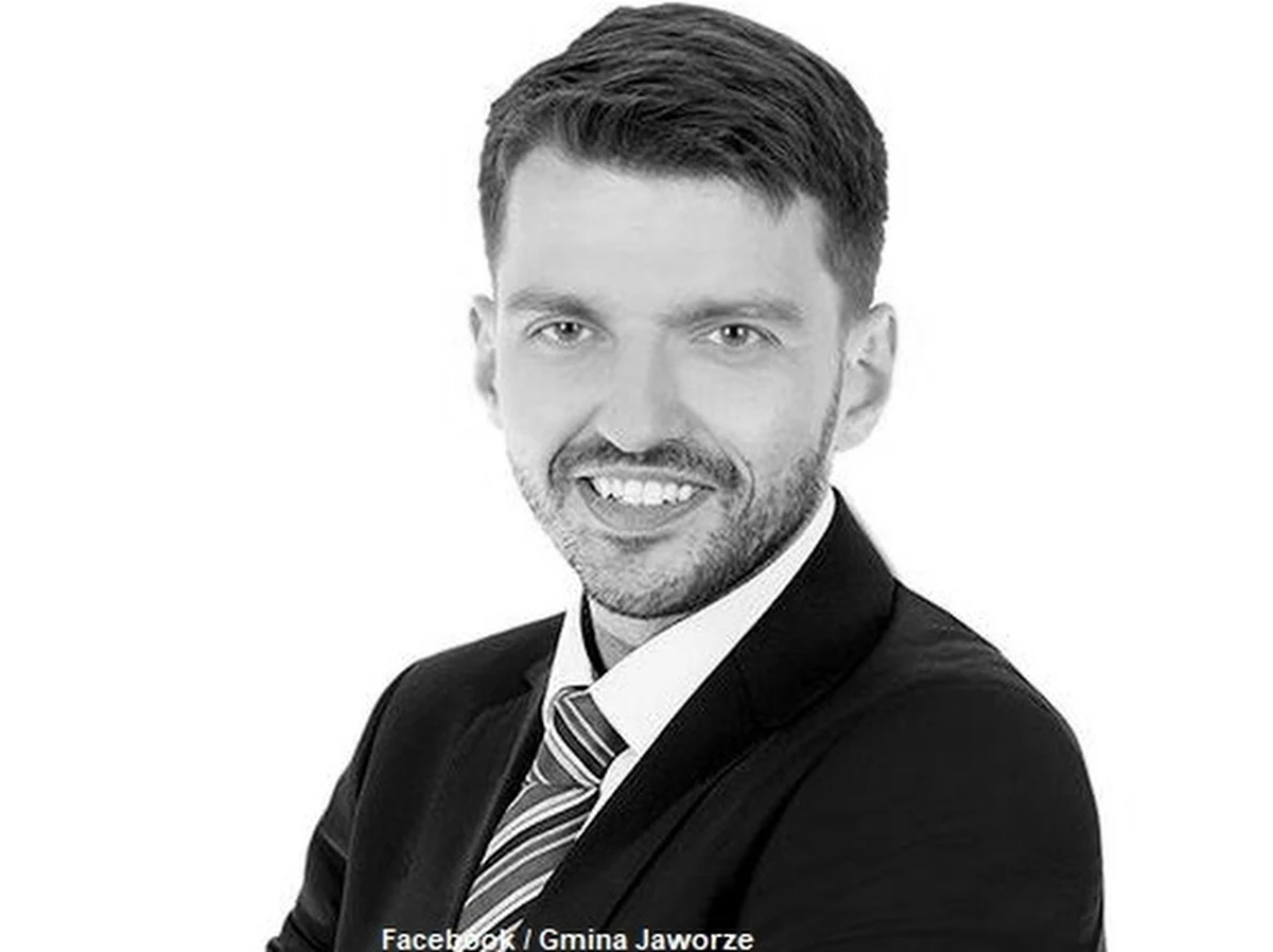 Urząd gminy w Jaworzu poinformował, że wójt Radosław Ostałkiewicz, który zginął w wyniku nieszczęśliwego wypadku, przebywał na Sardynii służbowo. We Włoszech toczy się postępowanie w sprawie tragedii.
