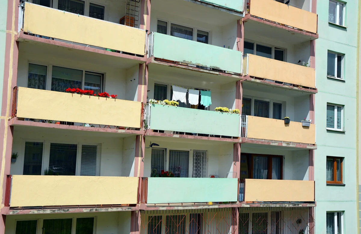 To nie był wypadek, ale zabójstwo. Takie są ustalenia śledczych w sprawie śmierci kobiety w Dąbrowie Górniczej. Dramat rozegrał się w niedzielę. Podejrzany został już tymczasowo aresztowany.