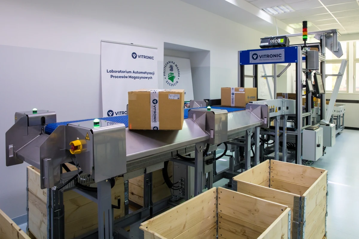 Uroczystym posiedzeniem senatu i otwarciem Laboratorium Automatyzacji Procesów Magazynowych rozpoczęły się obchody 20-lecia Wydziału Inżynieryjno-Ekonomicznego Transportu Politechniki Morskiej w Szczecinie. Sekretarz stanu w Ministerstwie Infrastruktury Marek Gróbarczyk określił świętujący wydział jako "niezwykle ważny" i z "ogromnymi osiągnięciami". Dodał, że losy uczelni "nie były łatwe, bo przecież ją kiedyś likwidowano".