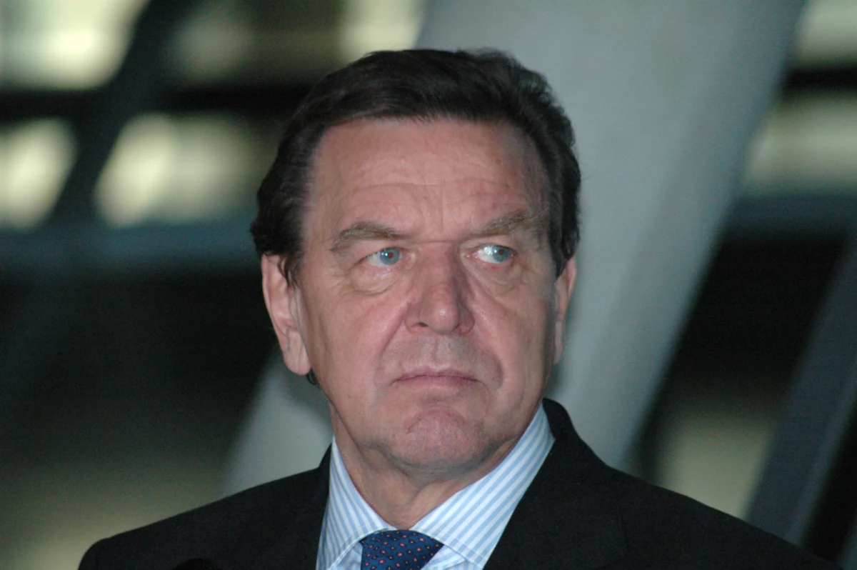 Śledztwo dotyczące rosyjskiej napaści na Ukrainę prowadzone przez polską prokuraturę krajową, będzie dotyczyło także roli byłego kanclerza Niemiec Gerharda Schroedera w przygotowywaniu inwazji - dowiedzieli się reporterzy RMF FM.