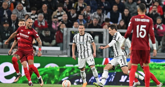 Juventus Wojciecha Szczęsnego i Arkadiusza Milika zremisował w Turynie z Sevillą 1:1, zaś AS Roma Nicoli Zalewskiego pokonała u siebie Bayer Leverkusen 1:0 w pierwszych półfinałowych meczach piłkarskiej Ligi Europy.
