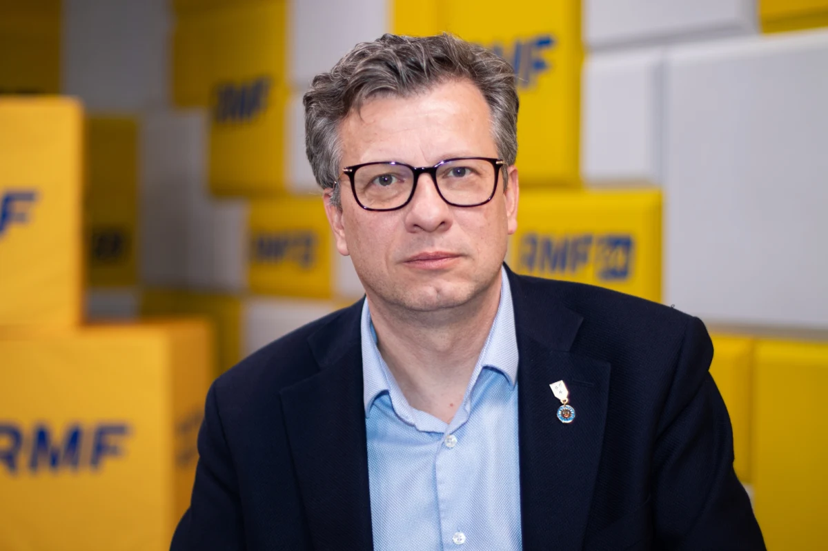 „Nie mamy narodowej strategii walki z przemocą wobec dzieci, ochrony dzieci, a ona jest niezwykle potrzebna” – powiedział w Popołudniowej rozmowie w RMF FM dr Marek Michalak. Były Rzecznik Praw Dziecka wskazał, że plan walki z przemocą musi zawierać trzy elementy: edukację, interwencję i „leczenie” w rodzinach, w których dochodzi do niepokojących sytuacji.