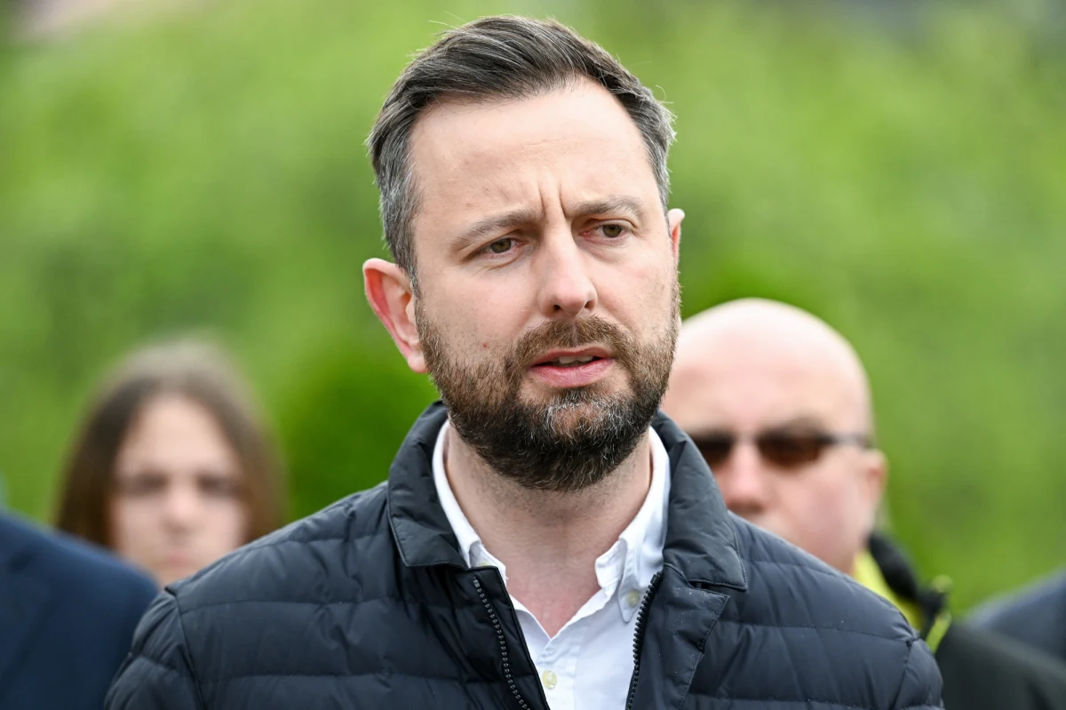 "Program nauczania jest niedostosowany do potrzeb współczesnego świata, problemy dotyczą finansowania szkolnictwa, wynagrodzenia nauczycieli, organizacji pracy" - mówił w Radziemicach (woj. mazowieckie) prezes PSL Władysław Kosiniak-Kamysz. "Polska potrzebuje lepszej szkoły" - podkreślił.