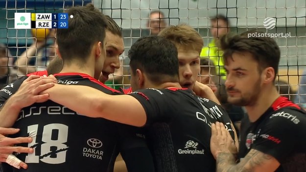 Czwarty mecz o 3. miejsce w PlusLidze: Aluron CMC Warta Zawiercie – Asseco Resovia Rzeszów 3:2 (19:25, 19:25, 25:17, 25:23, 15:9). Stan rywalizacji play-off (do trzech zwycięstw) 2–2.

