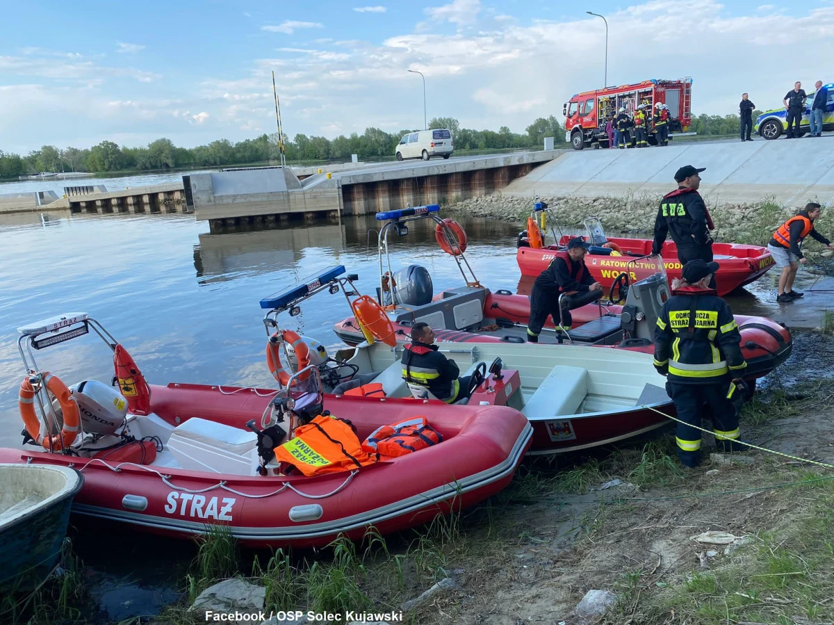 ​Awaria promu w Solcu Kujawskim koło Bydgoszczy. Strażacy ewakuowali 80 pasażerów.