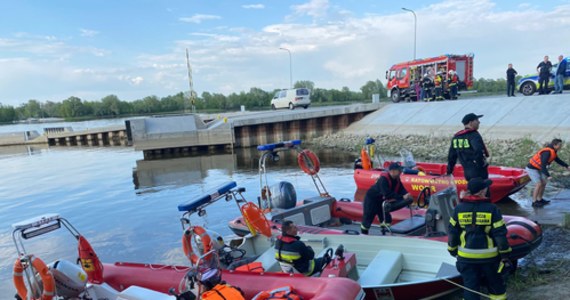 ​Awaria promu w Solcu Kujawskim koło Bydgoszczy. Strażacy ewakuowali 80 pasażerów.