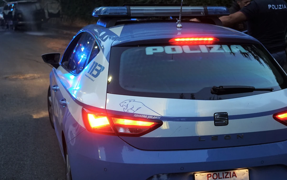 35-letni polski turysta walczy o życie w szpitalu w Katanii na Sycylii, gdzie trafił w krytycznym stanie po napadzie. Lokalne media podają za policją, że Polak został napadnięty prawdopodobnie przez imigranta, który pobił go podczas kradzieży telefonu komórkowego. Napastnik przewrócił mężczyznę, który uderzył się w głowę.