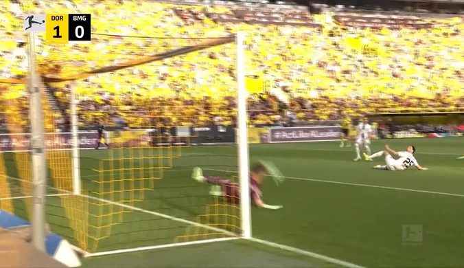 Borussia Dortmund pokonał Monchengladbach i pozostaje w walce o mistrzostwo. WIDEO