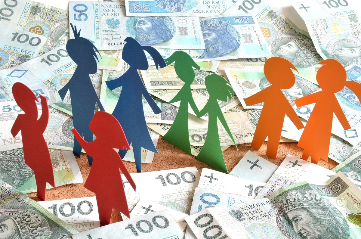 "Świadczenie wychowawcze wzrośnie do 800 złotych, zasady przyznawania się nie zmienią" – wskazała minister rodziny i polityki społecznej Marlena Maląg.