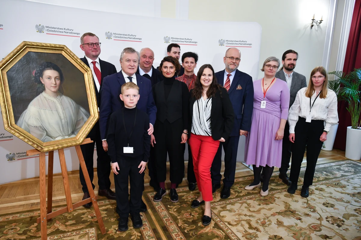 Skradziony w 1994 r. obraz "Portret młodej kobiety", autorstwa dziewiętnastowiecznego niemieckiego malarza Wilhelma Volkharta, wróci do Muzeum Narodowego we Wrocławiu. Obraz został odnaleziony w niemieckim domu aukcyjnym w Satow i wycofany ze sprzedaży.  

