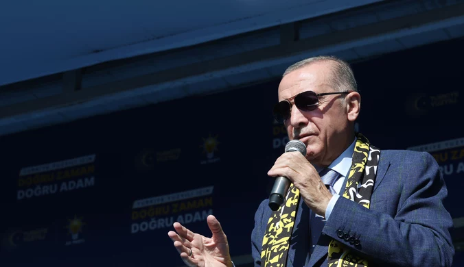 Odwrócił przegrane wybory. Cztery klucze do ucieczki Erdogana spod gilotyny