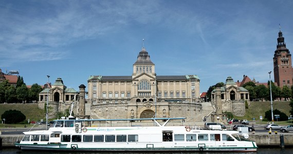 ​Polska Żegluga Morska wystawi na sprzedać dwie jednostki białej floty - Odra Queen i Peene Queen. Powodem jest małe zainteresowanie rejsami turystycznymi oraz wysoki koszt remontu. Jednostki pływały od ponad 30 lat.