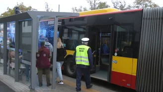 Zniszczył autobus, bił kierowcę łańcuchem. Został tymczasowo aresztowany