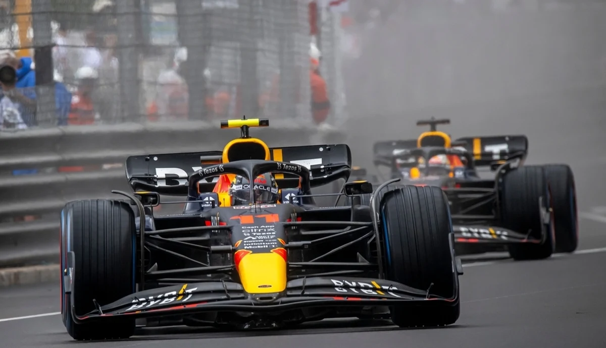 We wtorek ewakuowano personel przygotowujący się do niedzielnego wyścigu o Grand Prix Emilii-Romanii, szóstej rundy mistrzostw świata Formuły 1. Wszystko za sprawą ulewnych opadów deszczu i wysokiego poziomu płynącej nieopodal toru Imola rzeki Santerno.