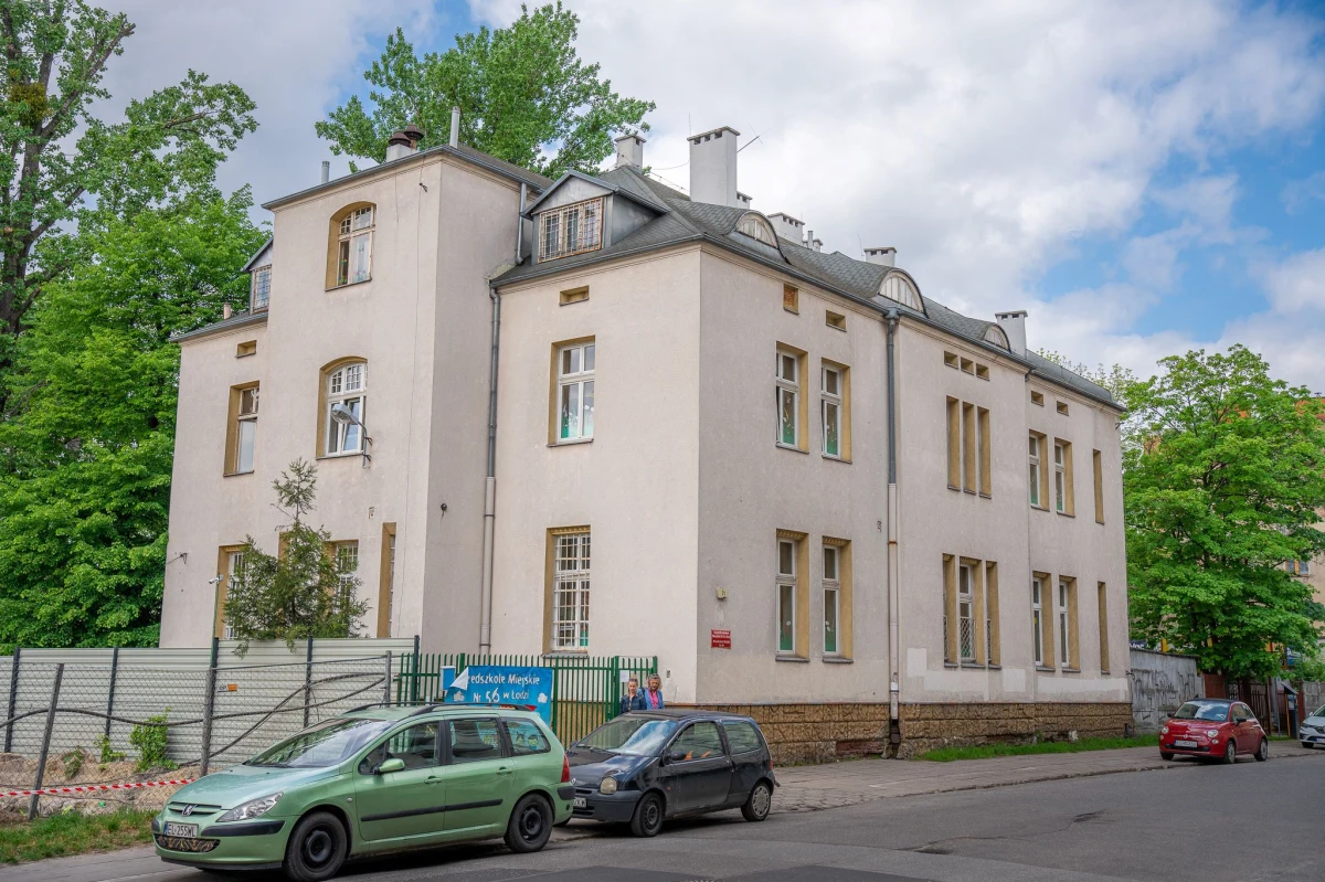 Ponad 16 tys. miejsc czeka na przedszkolaków w wakacje w Łodzi. Od poniedziałku trwają zapisy do przedszkoli, dyżurujących w wakacje. Po raz pierwszy w tym roku rekrutacja odbywa się elektronicznie.