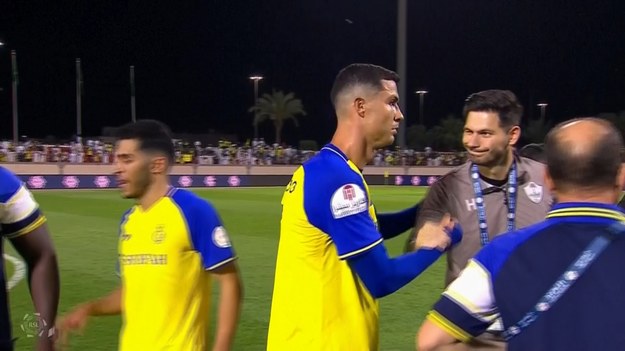 Cristiano Ronaldo strzelił z rzutu karnego, a Talisca dodał drugą, gdy Al Nassr wygrał 2: 0 z Al Tai i zbliżył się o trzy punkty do lidera Roshn Saudi League, Al Ittihada, na zaledwie trzy mecze przed końcem.