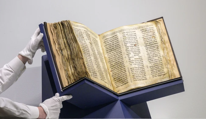 Jedna z najstarszych Biblii sprzedana. Ogromna kwota