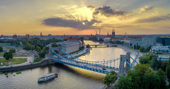 "Wrocław Miasto Przygody" - to nazwa nowej kampanii turystycznej promującej stolicę Dolnego Śląska. W jej ramach powstał m.in. spot nawiązujący do tajemnicy Skarbu Ołbińskiego, który wyświetlany będzie na ekranach kin w polskich miastach.