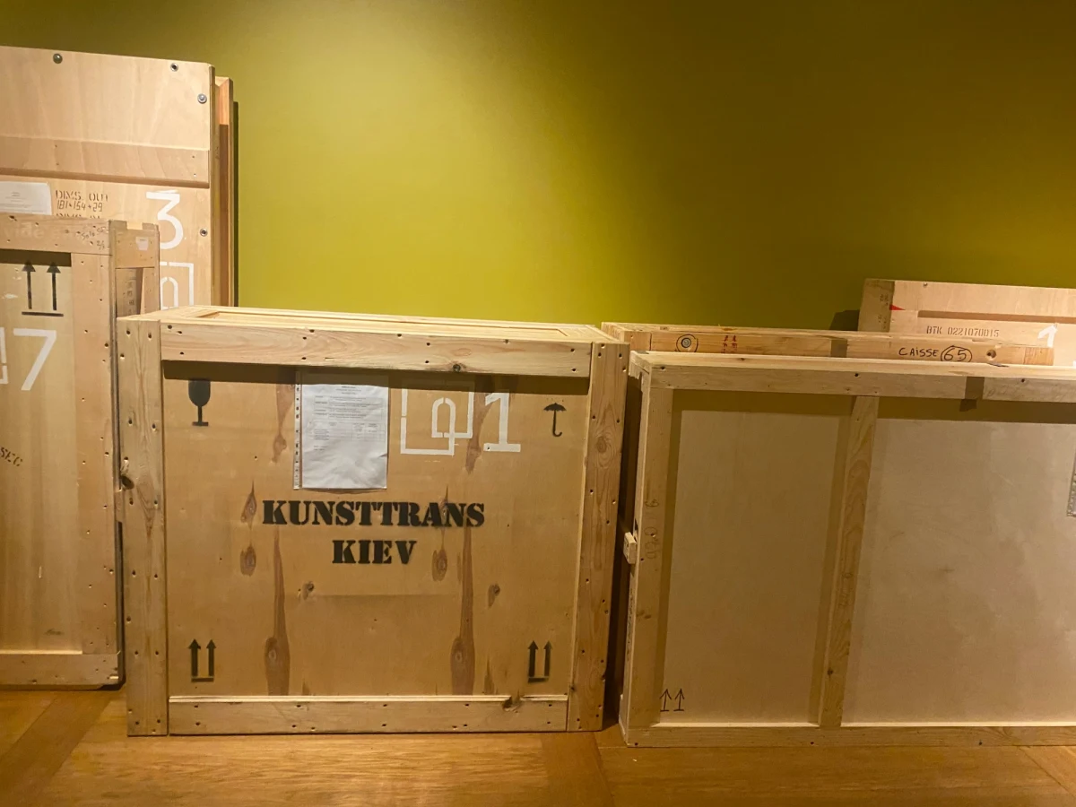 Szkic olejny Rubensa, lektyka wenecka z początku XVIII wieku czy panel Jacopo del Sellaio z końca XV wieku - to tylko kilka z 38 dzieł, które zostały przywiezione z Narodowego Muzeum Sztuki w Kijowie do Zamku Królewskiego w Warszawie. Cenne eksponaty zostały przywiezione z ogarniętego wojną kraju, zgodnie z umową, na dwa lata. Za rok te wyjątkowe dzieła będą mogli oglądać zwiedzający.