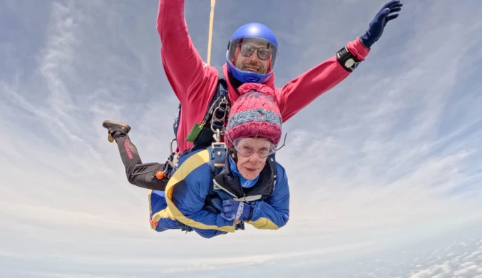 90-latka skoczyła ze spadochronem. Rok wcześniej usłyszała diagnozę