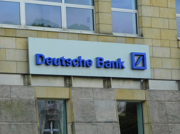 Deutsche Bank zapłaci 75 mln dolarów ofiarom Epsteina