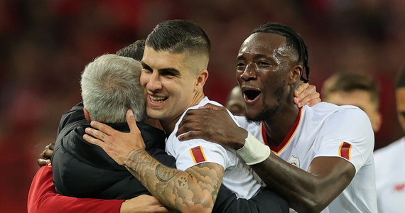 AS Roma i Sevilla zagrają w finale Ligi Europy. W rewanżowych meczach półfinałowych piłkarze z Rzymu zremisowali bezbramkowo na wyjeździe z Bayerem Leverkusen, a Sevilla pokonała na własnym boisku po dogrywce Juventus Turyn 2:1.