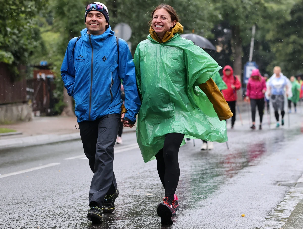 Justyna Kowalczyk-Tekieli opublikowała kolejny wzruszający wpis po śmierci męża. Wczoraj poinformowano, że Kacper Tekieli zginął w szwajcarskich Alpach. Miał 38 lat. Osierocił półtorarocznego synka.