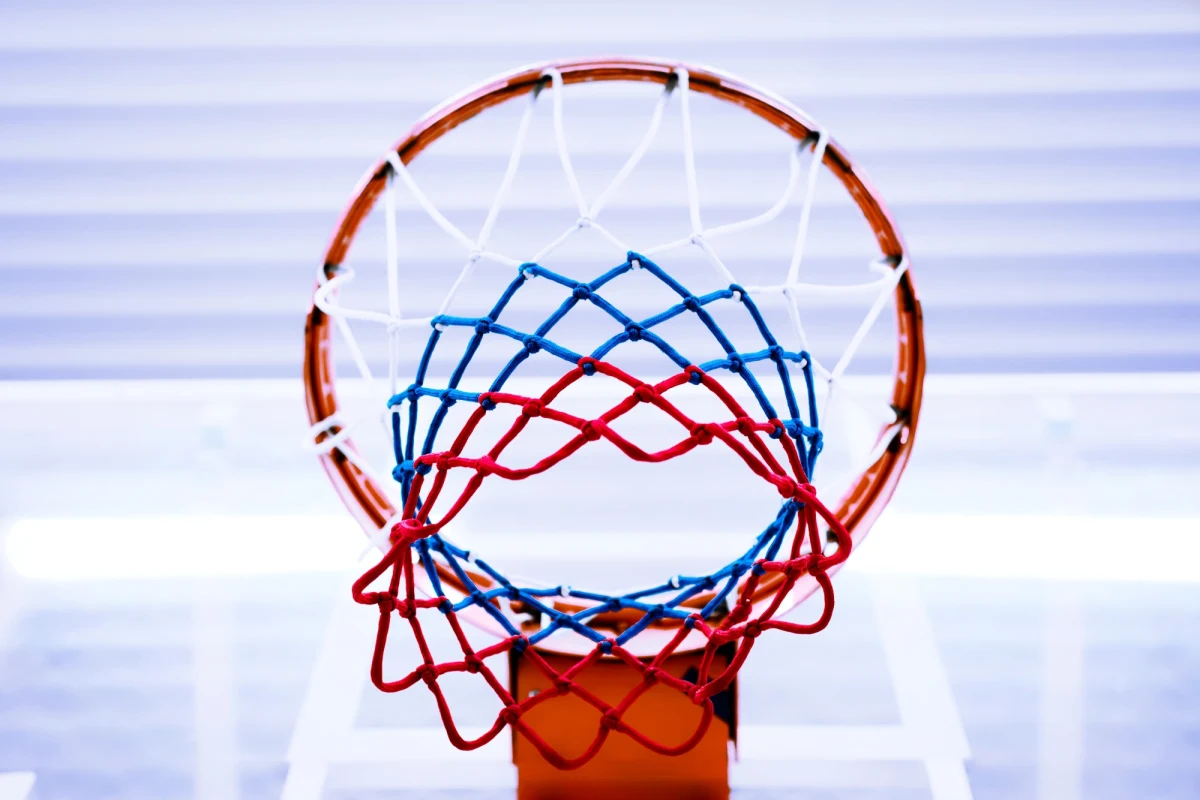 Koszykarskie zespoły z Rosji i Białorusi nie będą mogły zgłosić akcesu do udziału w klubowych rozgrywkach na Starym Kontynencie w sezonie 2023/24, czyli do Euroligi i Pucharu Europy kobiet oraz Pucharu Europy FIBA mężczyzn - poinformowała europejska federacja.