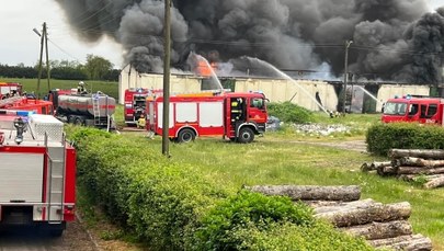Duży pożar koło Sochaczewa