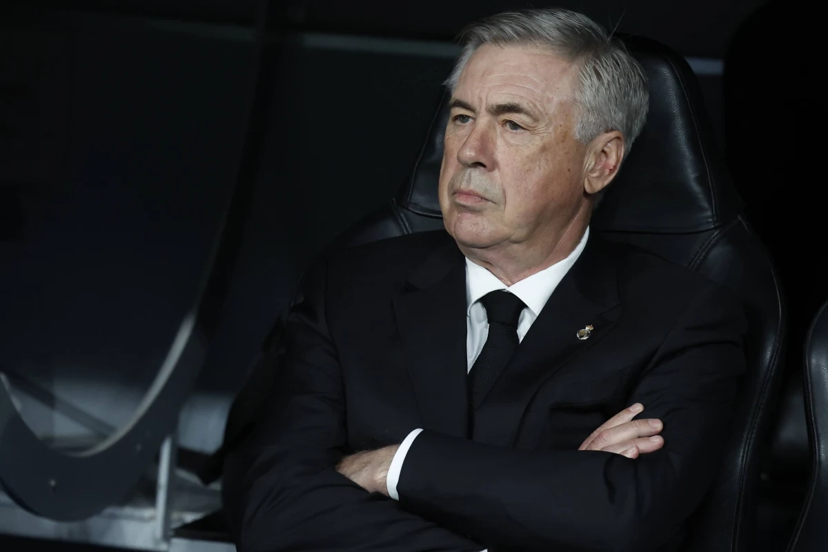 Nie będzie zmiany trenera w Realu Madryt. Carlo Ancelotti rozwiał wszelkie wątpliwości co do swojej najbliższej przyszłości. Włoski szkoleniowiec potwierdził, że wypełni ostatni rok kontraktu, który wygasa z końcem następnego sezonu. Tym samym uciął spekulacje odnośnie przenosin do Brazylii.