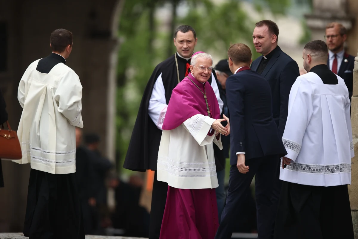 Arcybiskup Marek Jędraszewski w tym roku obchodzi 50-lecie przyjęcia święceń kapłańskich. W sobotę odbyła się w Krakowie msza święta z tej okazji, podczas której arcybiskup wyraził swoją wdzięczność wobec Boga za dane mu powołanie do kapłaństwa.